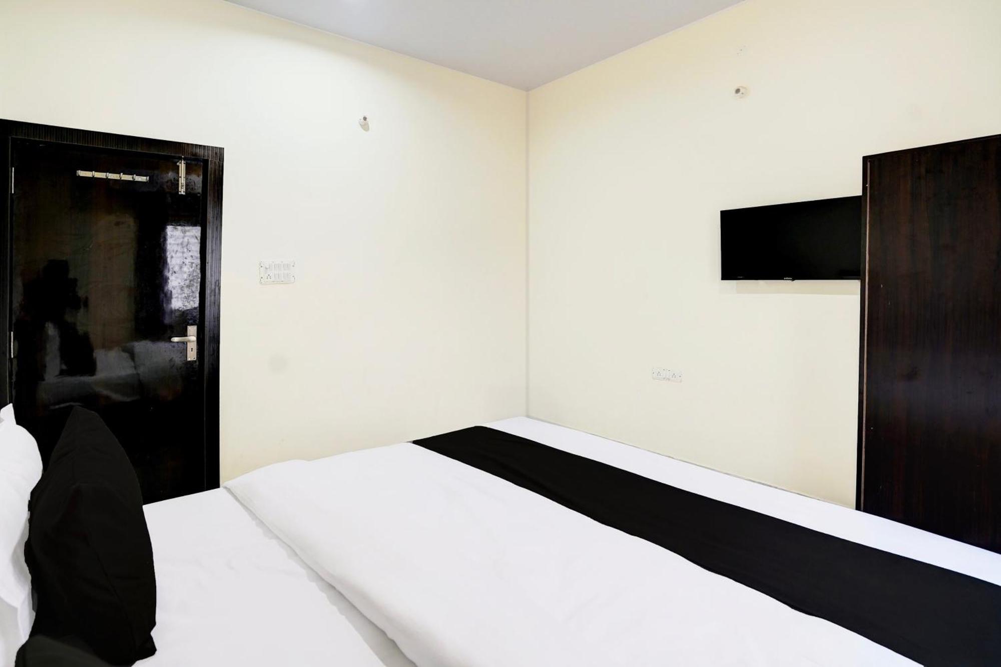 Hotel O The Crown Inn Danapur 외부 사진